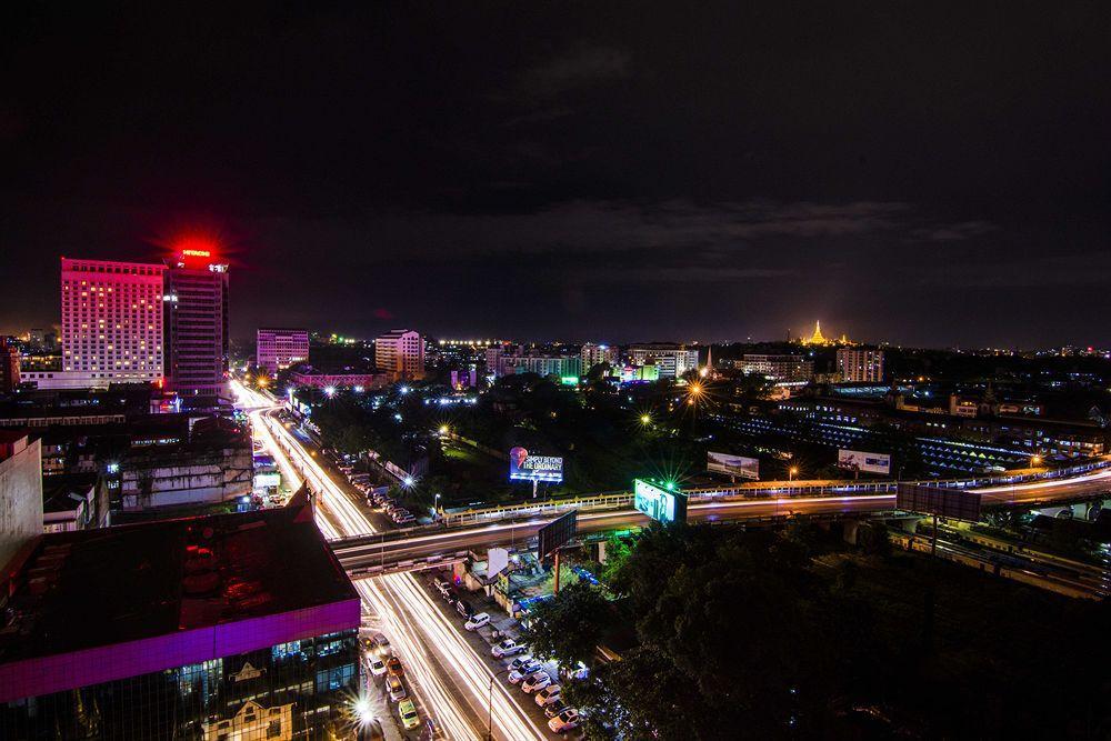 Hotel Plaza Yangon